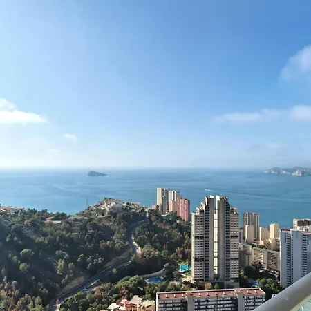 Increibles Vistas Al Mar Desde La Terraza Privada En La Planta 39